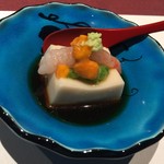 先付け 
          胡麻豆腐