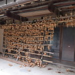 農家レストラン西野 - 外には玉ねぎがたくさんありました。