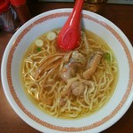 仙台中華そば 銘店嘉一 - 中華そば。醤油味。見た目以上においしい…このチャーシューの虜