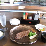 神戶牛炭火牛排・逸品 寅松之肉滴 - 神戸牛・サーロイン（ロース）100gランチ
