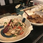 喜の川 - カウンター大皿お通しです。