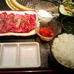 Yakiniku Meimon - カルビ食べ比べセット（ランチ980円）