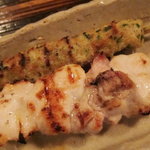 酒盃 - 比内地鶏の焼き鳥２本。 つくねとセセリ