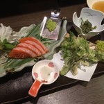 卯屋 - 山うどのわさびマヨネーズ、ふきのとうとタラの芽とコシアブラの天ぷら、信州サーモンの刺身
