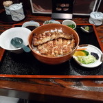 稲毛屋 - 鰻ひつまぶし関東風