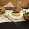 ダグズ・バーガー 宮古島本店