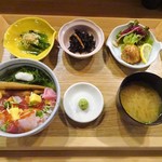 Shukou Hotaru - ランチ：ほたるの海鮮丼