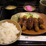 洋食屋 カーネリアン - 牛カツ定食＠940