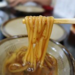 やすだ - ここで溶き卵登場(笑)
      熱々なのでうどん潜らせて食べました✨