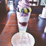 珈琲哲學 - 贅沢葡萄パフェ