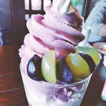 珈琲哲學 - 贅沢葡萄と葡萄ソフト