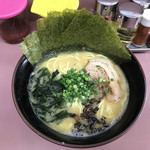 Ramen Kouya - ワカメはともかく焦しネギが特徴的