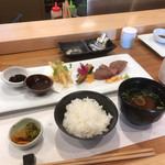 天ぷら鉄板料理 天旬 - ごはん(北海道産ナナツボシ)・お味噌汁・香の物