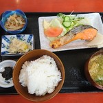 小舟町かめ - 焼魚定食　鮭￥800(18-10)