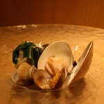 RISTORANTE IL NODO - 蛤、浅利、イサキの蒸し物アップ