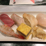 雑魚亭 - 握り寿司