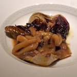 フォリオリーナ・デッラ・ポルタ・フォルトゥーナ - プリーモ・ピアット　　ポルチーニと巨峰とペコリーノ チーズのウンブリケッリ