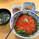 花房 - いくら丼