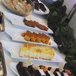 ダイニングカフェ クレメント - わらび餅、チョコレート、栗、パイナップルケーキ