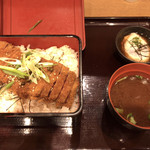 牛カツ京都勝牛 - 温玉か、温玉天ぷらを選択できます。