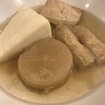 ひょうたんなべ - おでん。クルクルしてるのは湯葉。しっかりとした歯ごたえでおいしかった。