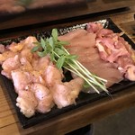 なかの食鶏 - 左から、テール、ささみ、せせり　各498円