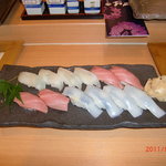 万両 - 寿司盛り合わせ