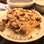 味奈登庵 - 牛せいろそばの具、牛肉と玉ねぎはごはんにエクスポート。