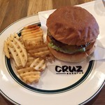 CRUZ BURGERS & CRAFT BEERS - チェダーチーズ 1242円