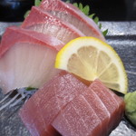 魚輝水産 - 天丼とお造り定食