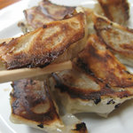 長浜屋台 一心亭 - Aランチ590円に付いてる餃子です。博多風一口餃子です。