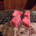 炭火焼肉 筵 - タンを焼こう、でも焼きすぎないでね