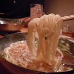 炭火焼肉 筵 - おひとつどうぞ。