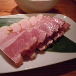 炭火焼肉 筵 - 厚切りベーコンだ