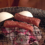 炭火焼肉 筵 - リブロースを焼くのだ、私は。。。