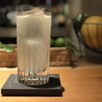 やさいのShot BAR あぐりこ - 小笠原産 島レモンのソルトジンフィズ。