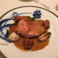 アピシウス - フランス産子牛のステーキとリードヴォー添え
                (正式名称ではないです)