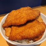 とんかつ太郎 - カツ丼　1050円