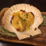 ～47都道府県の日本酒勢揃い～ 夢酒 - ホタテの雲丹チーズ焼き