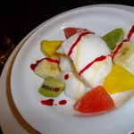 モデスティ - ランチコースのデザート　ジェラート