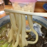 吉田屋 - 麺アップ