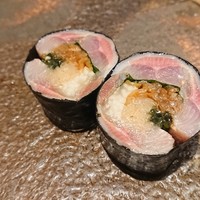 代官山 鮨 たけうち - ガリ巻き鰤＆長芋、タクアン、海ブドウ