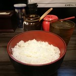 横浜家系らーめん 武術家 - 終日無料お代わり自由ライス中盛り
