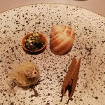 ASAHINA Gastronome - グルヌイユのクルスティアン、エスカルゴのタルト、鴨のフォアグラのリエット