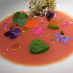 レフェルヴェソンス - 北海道十津川町のトマトのスープと蝦夷アワビ、セロリと花たちＵＰ１