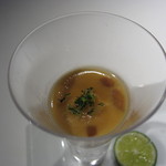 レフェルヴェソンス - アミューズブッシュ 松茸のロワイヤル すだちの香りを封じ込めてＵＰ