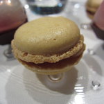 レフェルヴェソンス - おしゃべりのひととき バナナのマカロン