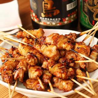 なんと1本33円！！国産国消こだわった名物「ネギマ」は必食！