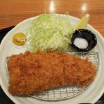 いなよし - ヒレカツ定食のトンカツ