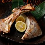 大衆居酒屋 おば九 - 宴会コースの特大マグロのカマ焼き